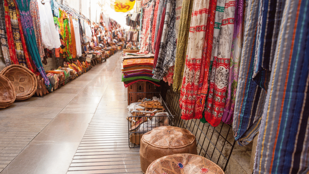 Callejuelas del zoco árabe de la Alcaicería.