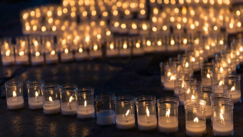 El detalle mágico de las velas que iluminan Pedraza en su famosa Noche de las Velas.